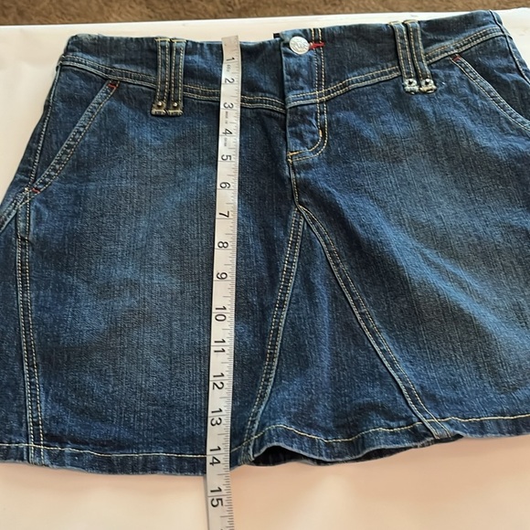 BCBG Maxazria Jeans Denim Skirt Size 4 - Picture 13 of 16